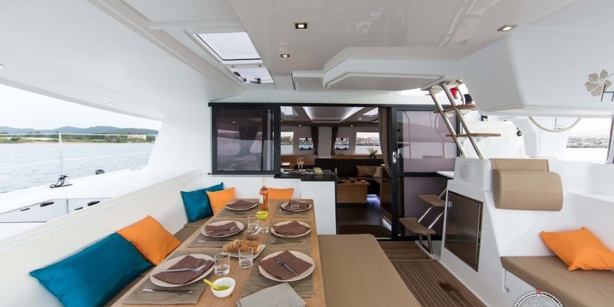 Fountaine Pajot Helia 44