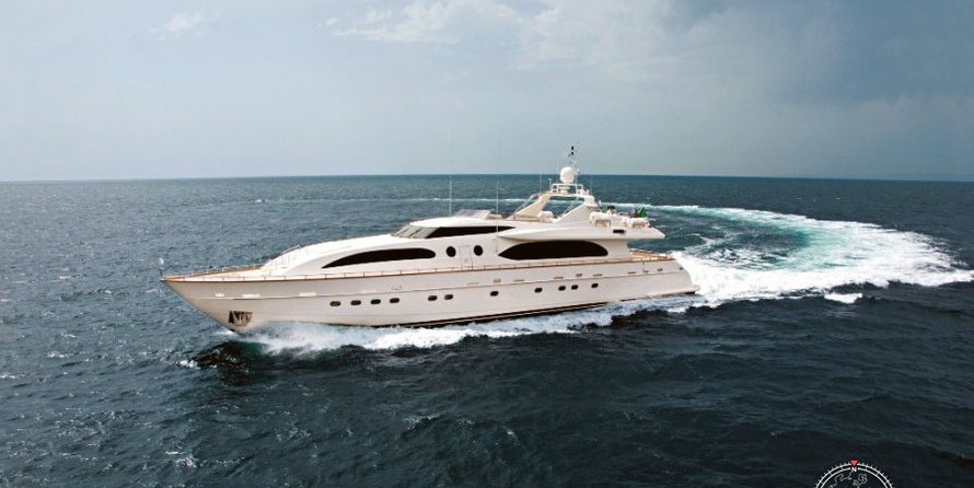 Falcon Yachts Helios