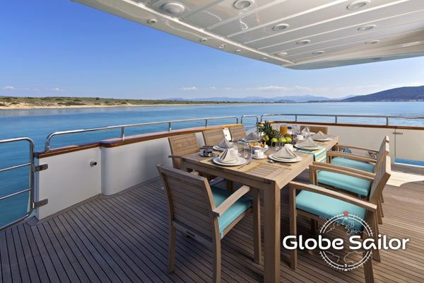 Falcon Yachts Helios