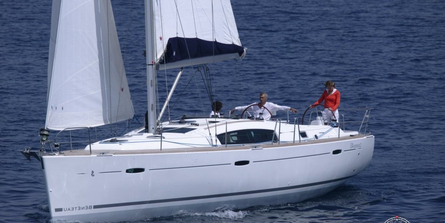 Beneteau Oceanis 43