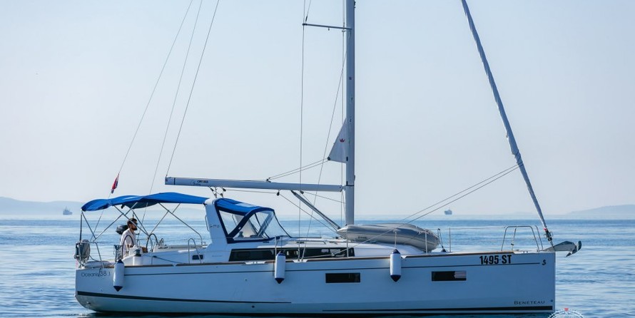 Beneteau Oceanis 38.1