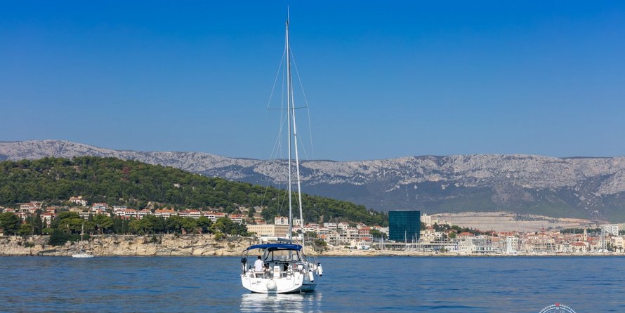 Beneteau Oceanis 38.1