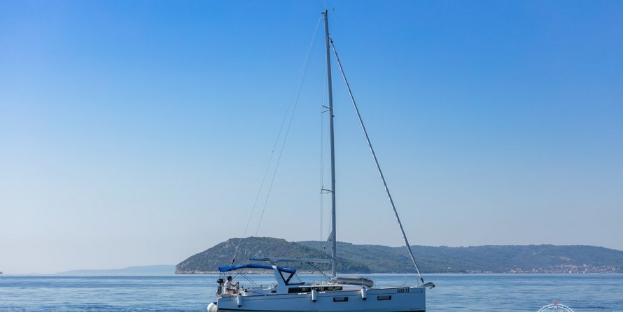 Beneteau Oceanis 38.1