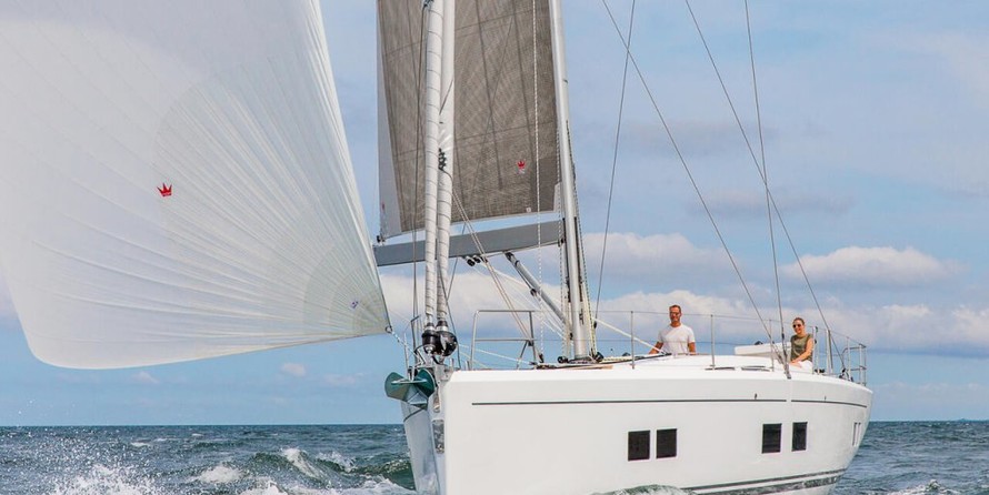 Hanse 548