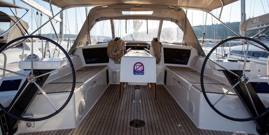 Dufour 430 Grand Large