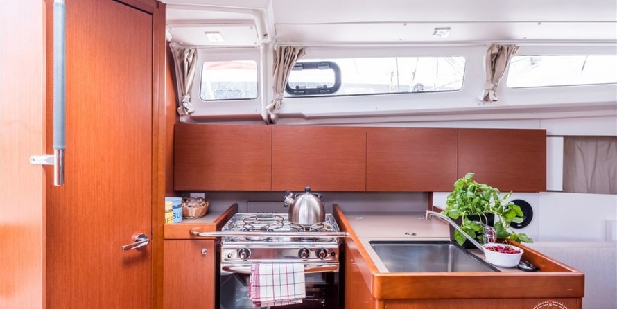 Beneteau Oceanis 35.1