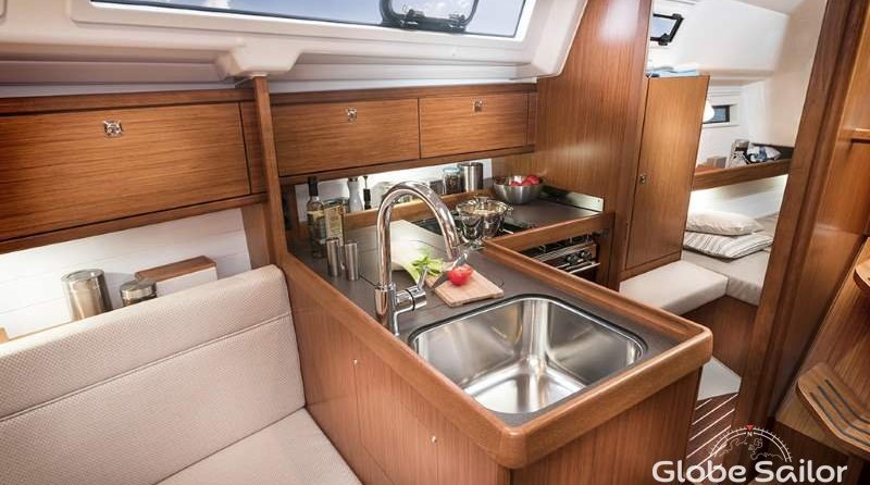 Bavaria CRUISER 34