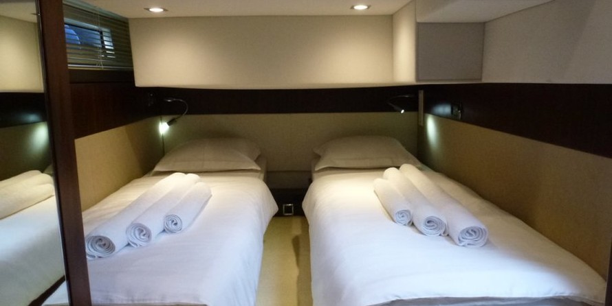 Fairline 42 Squadron