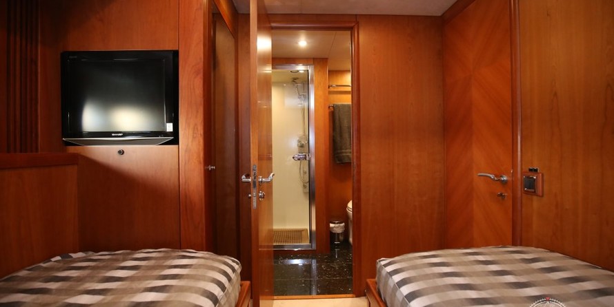 Sunseeker Predator 108