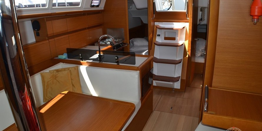 Jeanneau Sun Odyssey 379