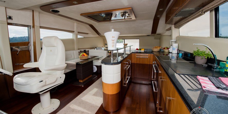 Galeon 640 FLY