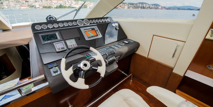 Galeon 640 FLY