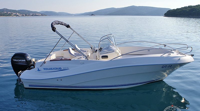 Quicksilver 635 Commander