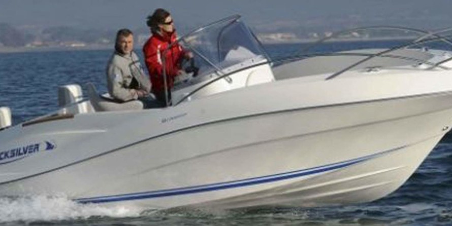 Quicksilver 635 Commander