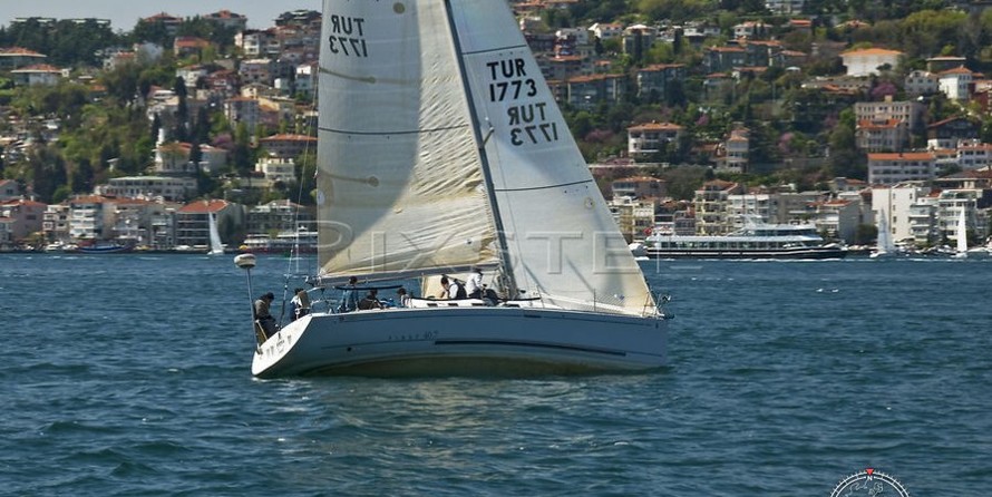 Beneteau First 40.7