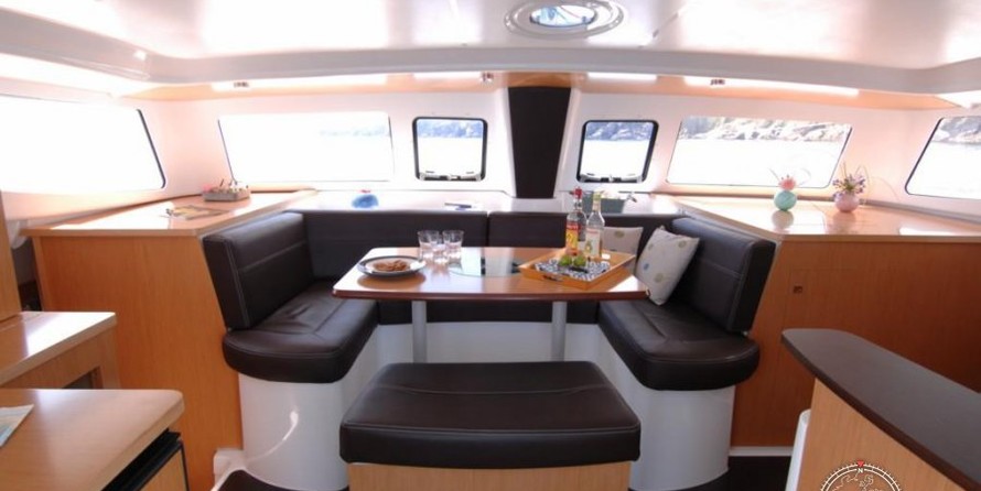 Fountaine Pajot Mahé 36