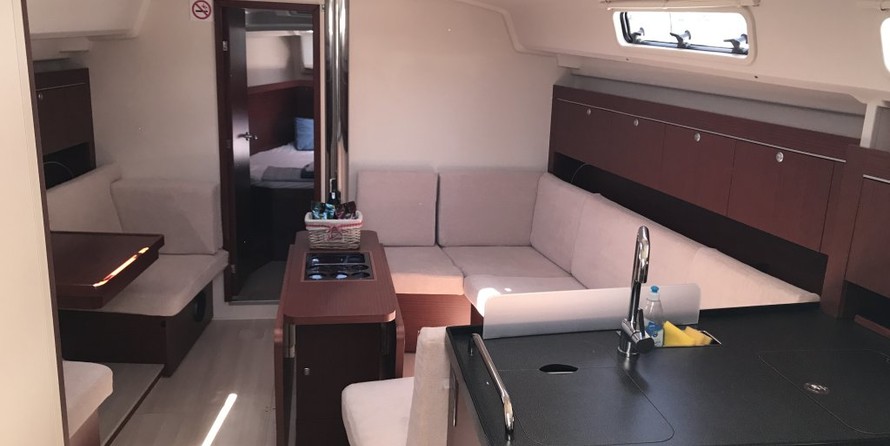 Hanse 415