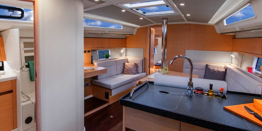 Hanse 418