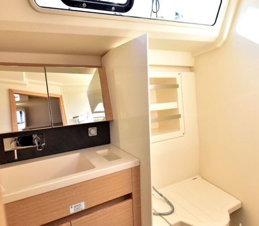 Hanse 418