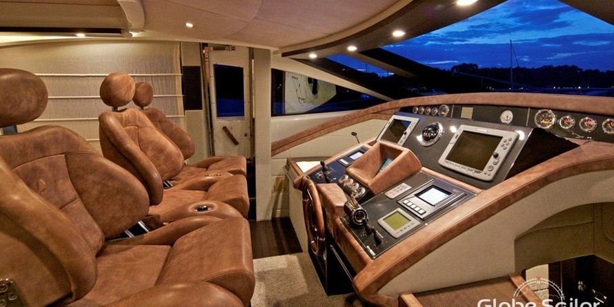 Azimut 85