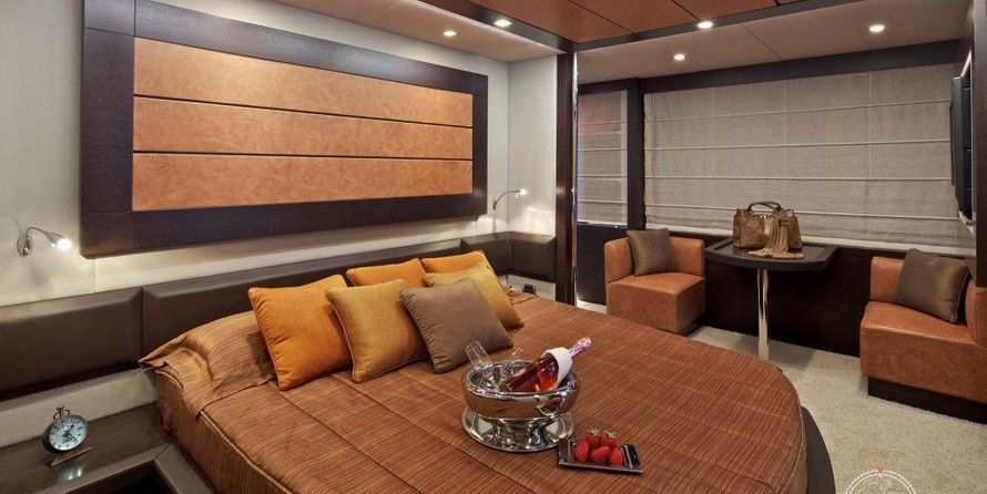Azimut 85