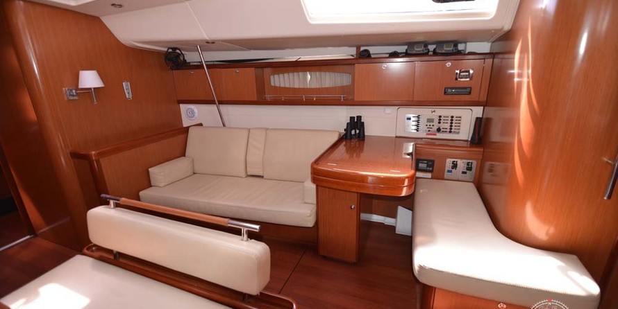 Beneteau Oceanis 54