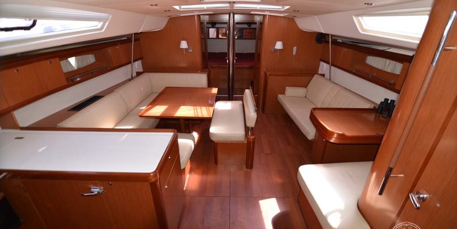 Beneteau Oceanis 54