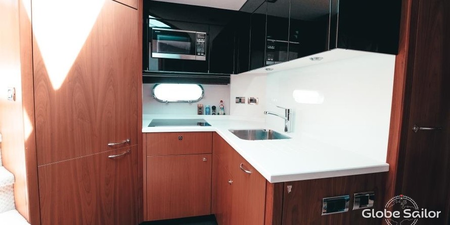 Sunseeker Predator 64