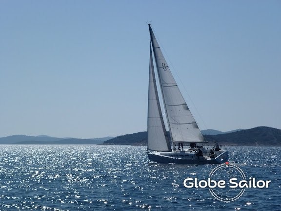 Beneteau First 35