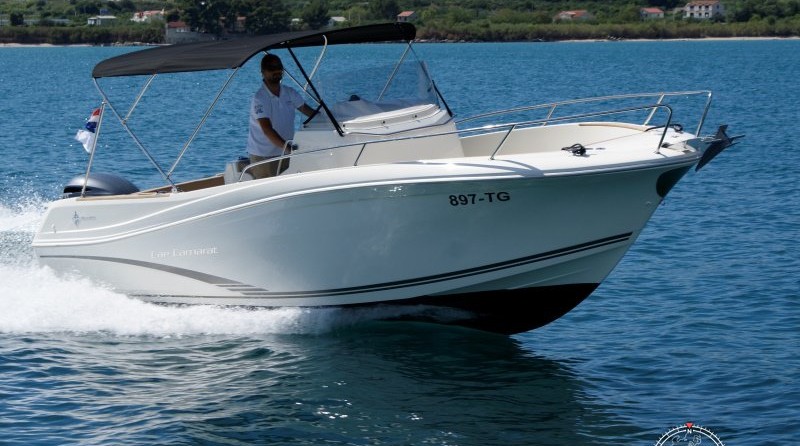 Jeanneau Cap Camarat 7.5 CC