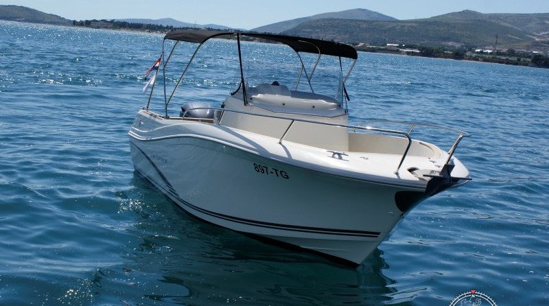 Jeanneau Cap Camarat 7.5 CC