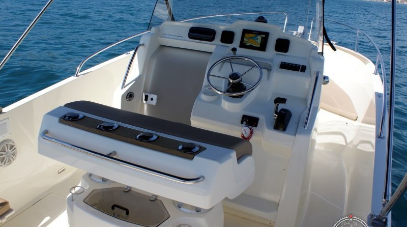 Jeanneau Cap Camarat 7.5 CC