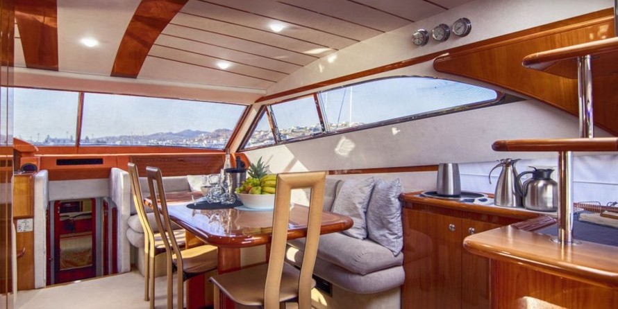 Ferretti 68