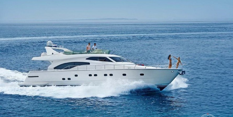 Ferretti 68