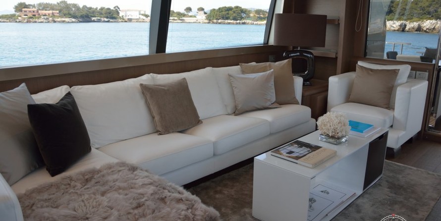 Ferretti 800 HT