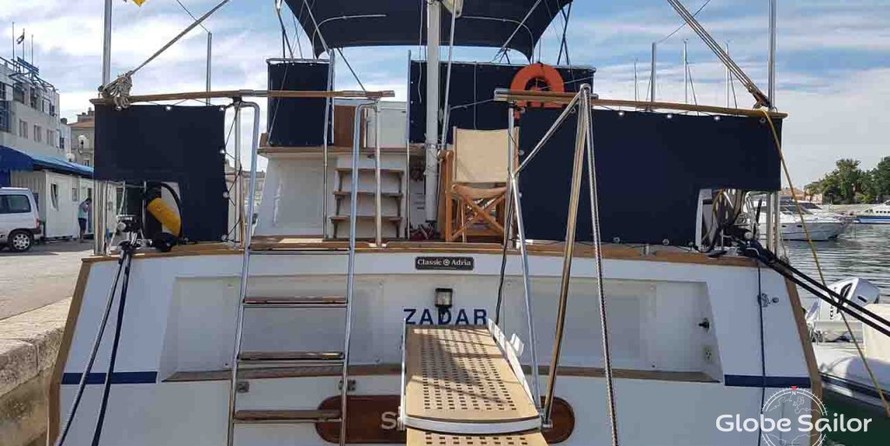Beneteau Swift Trawler 42