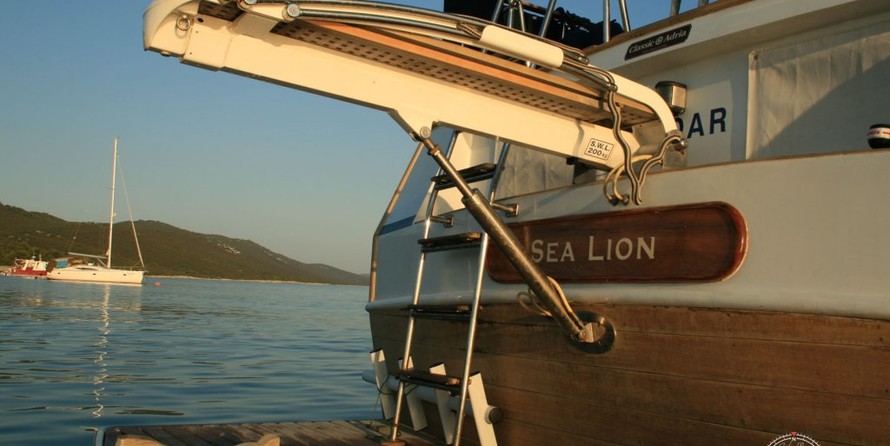 Beneteau Swift Trawler 42