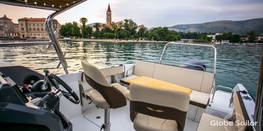 Beneteau Flyer 7.7 SUNdeck