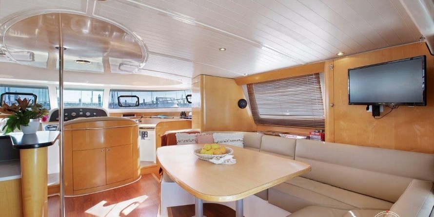 Fountaine Pajot Cumberland 46