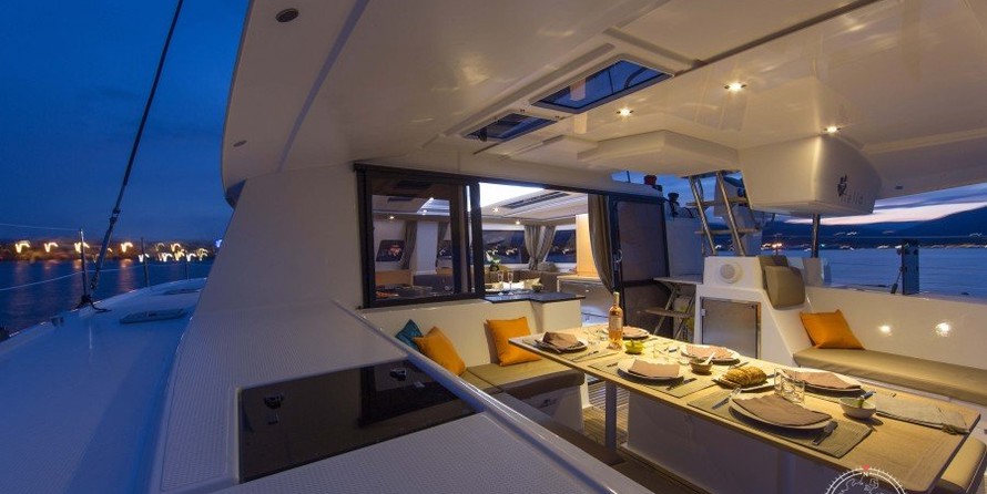 Fountaine Pajot Helia 44