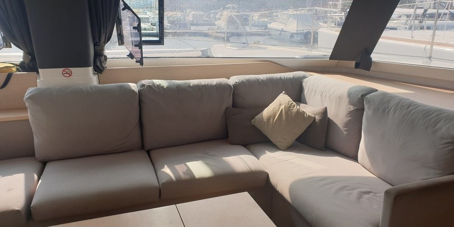 Fountaine Pajot Helia 44
