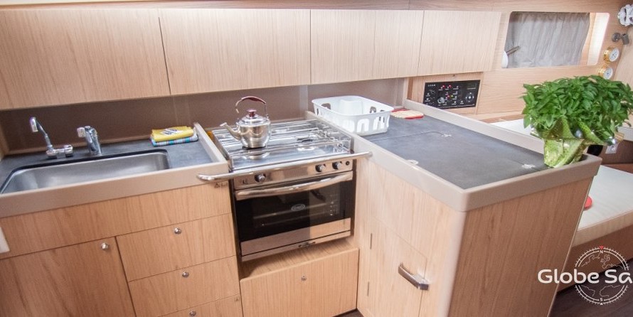 Beneteau Oceanis 41.1