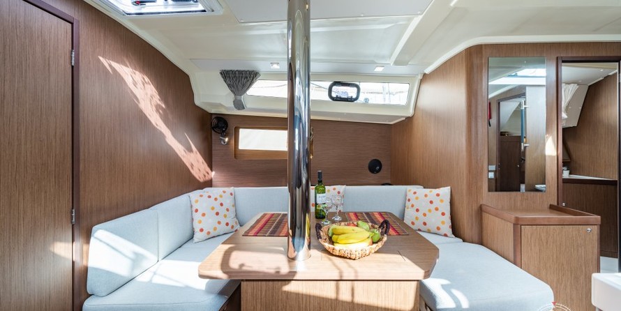 Beneteau Oceanis 41.1