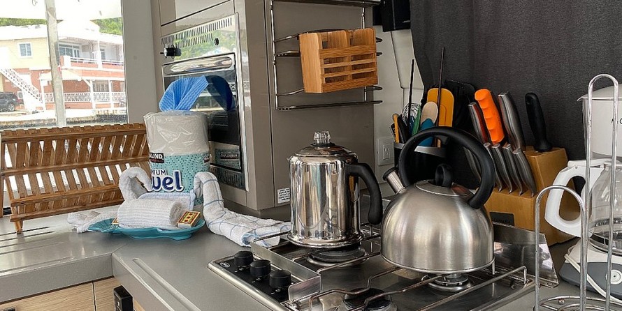 Fountaine Pajot Lucia 40