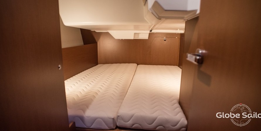 Beneteau Oceanis 38.1