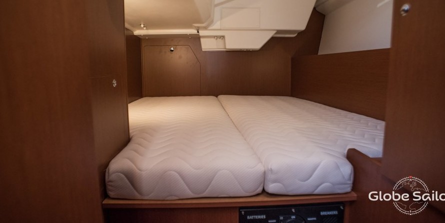 Beneteau Oceanis 38.1