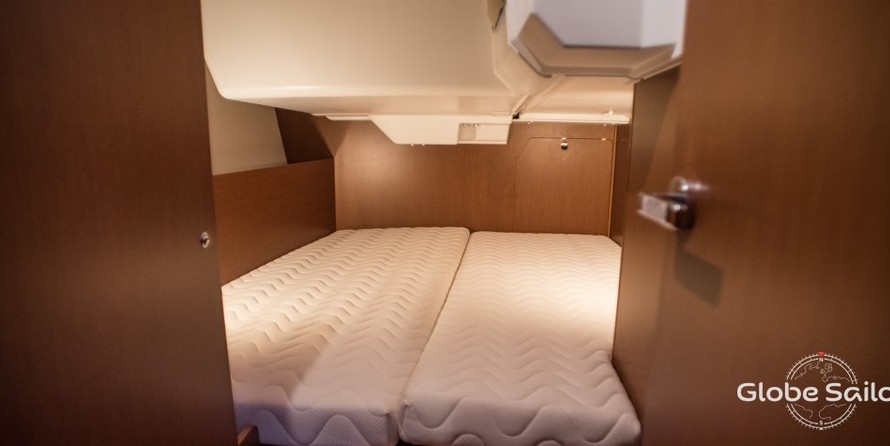 Beneteau Oceanis 38.1