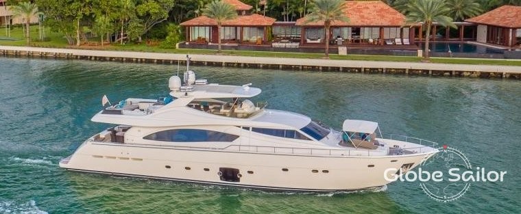 Ferretti 881