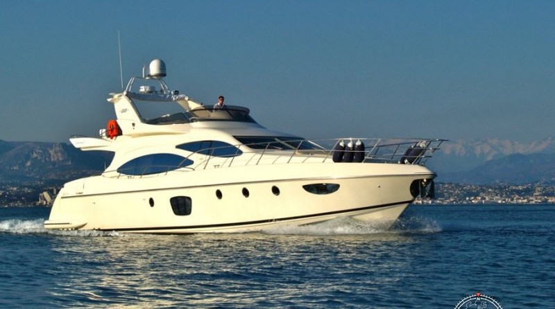 Azimut 68 Fly