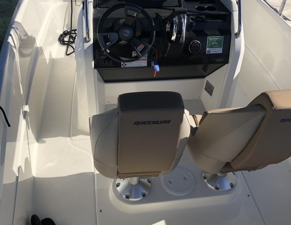 Quicksilver Activ 555 Open